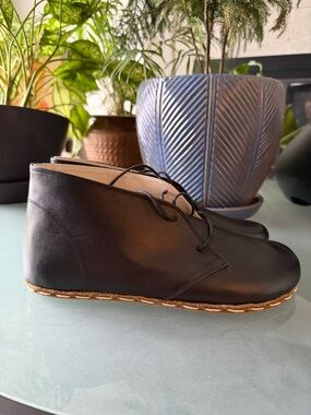 Earthing Harmony Black Leather Grounding Earthing Barefoot Unisex Chukka Boot.